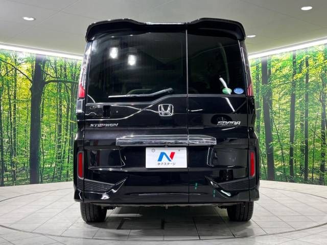 Honda e 2016-04 21099-16