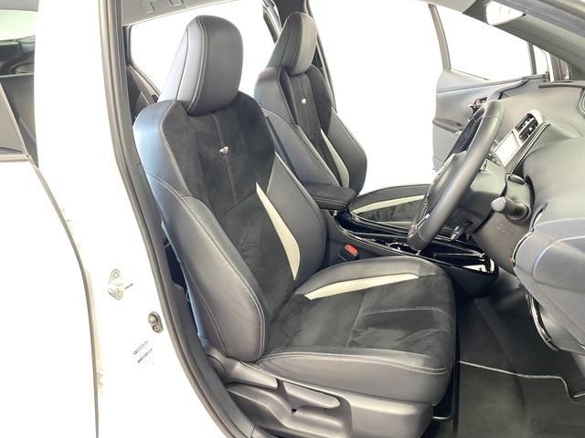 Toyota PRIUS PHV 2018-01 192007-7