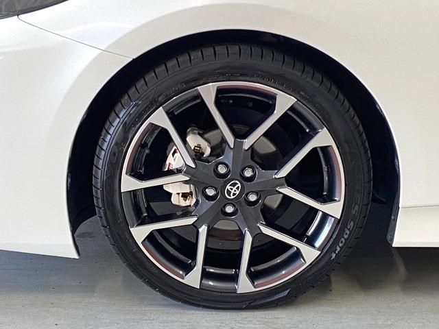 Toyota PRIUS PHV 2018-01 192007-6
