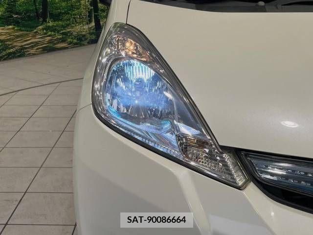 Honda FIT HYBRID 2011-06 303919-12