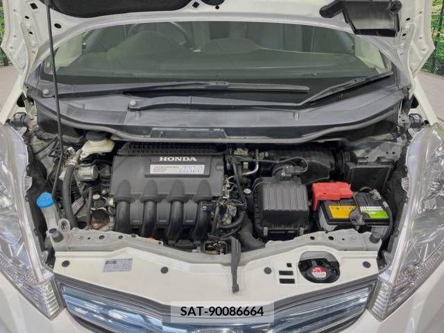 Honda FIT HYBRID 2011-06 303919-18