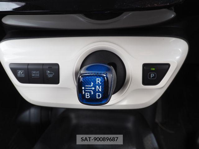 Toyota PRIUS 2017-03 351381-5