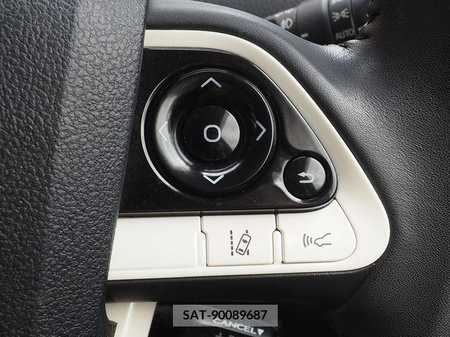 Toyota PRIUS 2017-03 351381-9