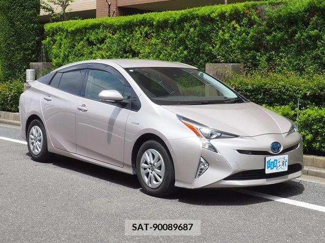 Toyota PRIUS 2017-03 351381-15