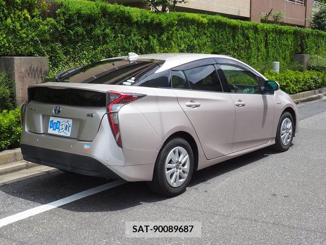 Toyota PRIUS 2017-03 351381-17
