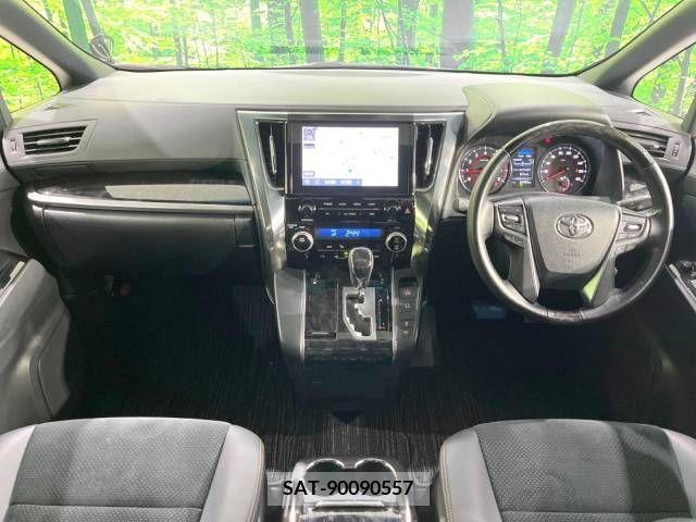 Toyota ALPHARD 2021-04 215824-1
