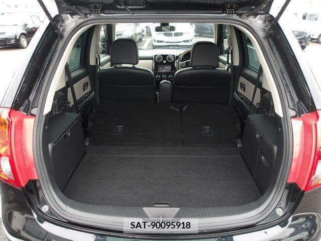 Mazda VERISA 2015-04 369902-9
