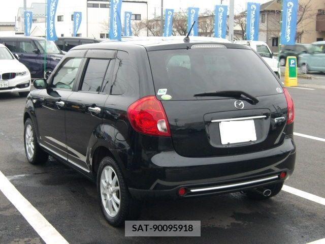 Mazda VERISA 2015-04 369902-3