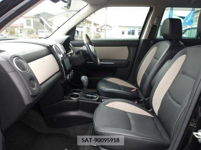 Mazda VERISA 2015-04 369902-4