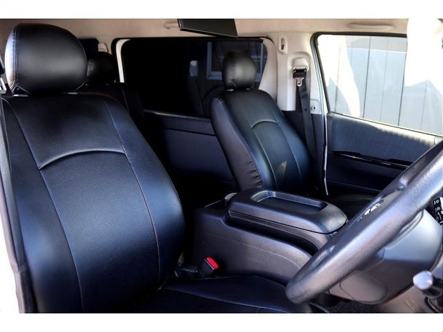 Toyota HIACE VAN 2012-01 182946-13
