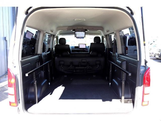 Toyota HIACE VAN 2012-01 182946-15