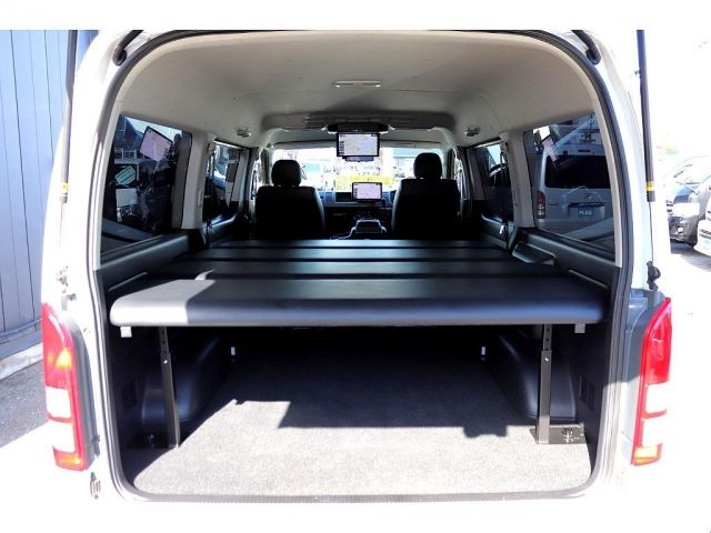 Toyota HIACE VAN 2012-01 182946-3