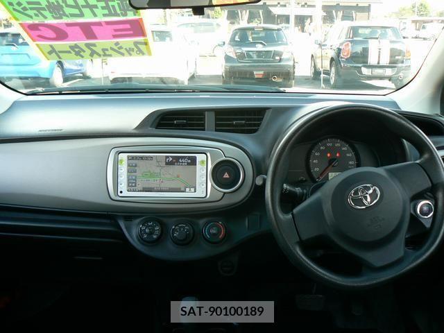 Toyota VITZ 2012-01 201077-3