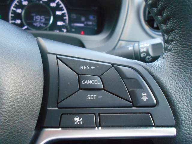 Nissan NOTE 2019-05 27005-13
