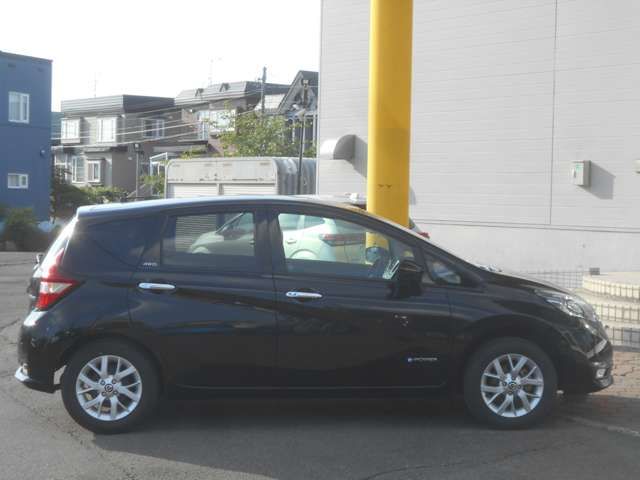 Nissan NOTE 2019-05 27005-3