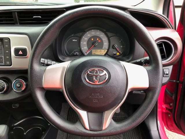 Toyota VITZ 2014-11 6677-13