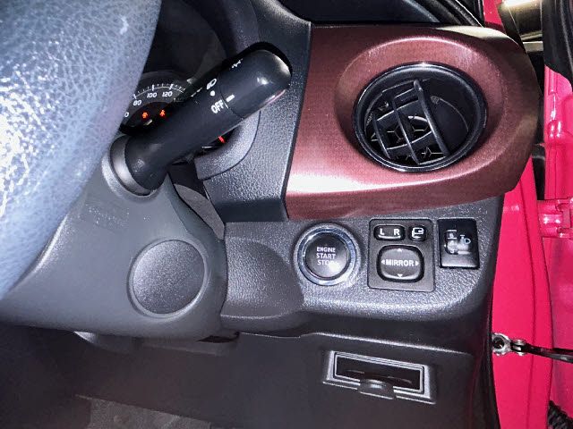Toyota VITZ 2014-11 6677-10