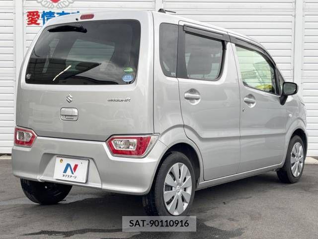 Suzuki WAGON R 2018-04 311813-15