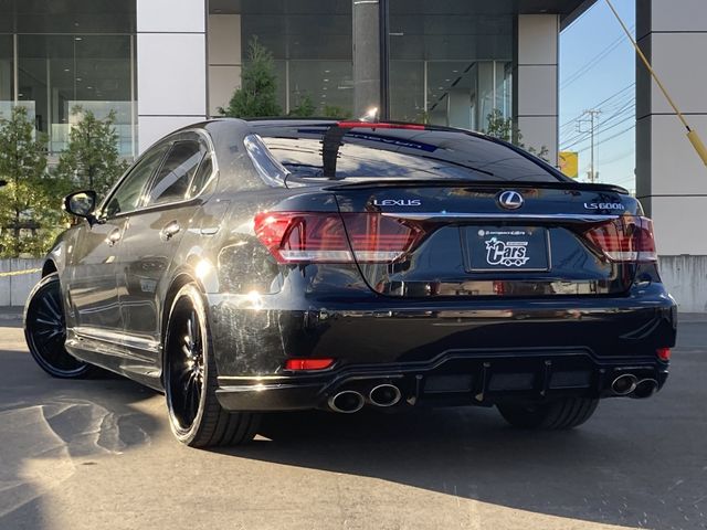 Lexus LS 2015-03 193704-2