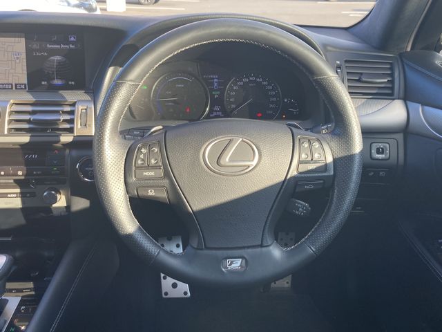 Lexus LS 2015-03 193704-10