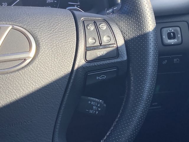 Lexus LS 2015-03 193704-12
