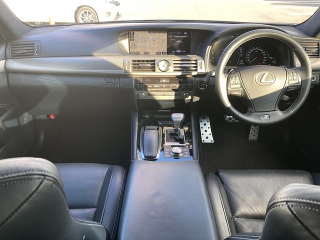 Lexus LS 2015-03 193704-1