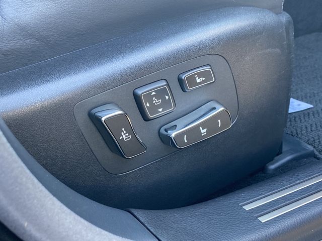 Lexus LS 2015-03 193704-20