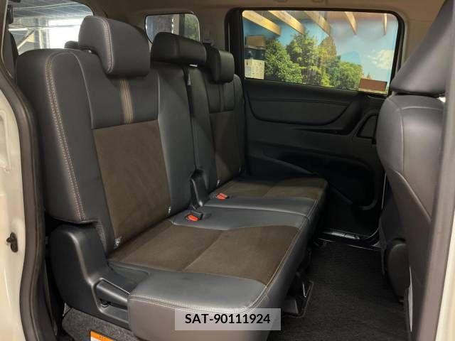 Toyota SIENTA 2019-10 368182-9
