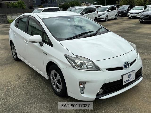 Toyota PRIUS 2015-07 233655-6