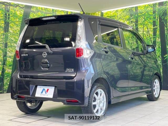 Nissan DAYZ 2015-03 323296-5