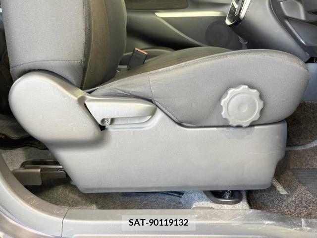 Nissan DAYZ 2015-03 323296-18