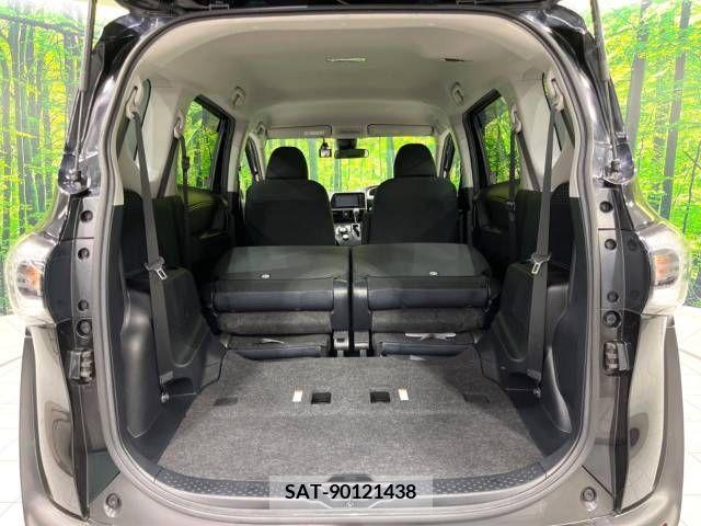 Toyota SIENTA 2017-01 335270-11