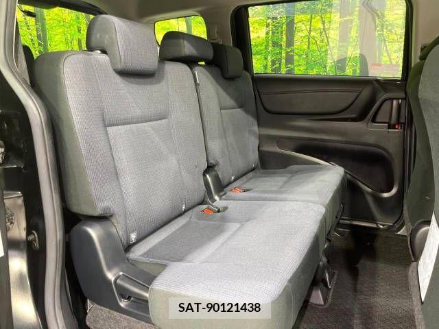 Toyota SIENTA 2017-01 335270-9