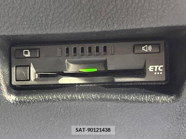 Toyota SIENTA 2017-01 335270-6