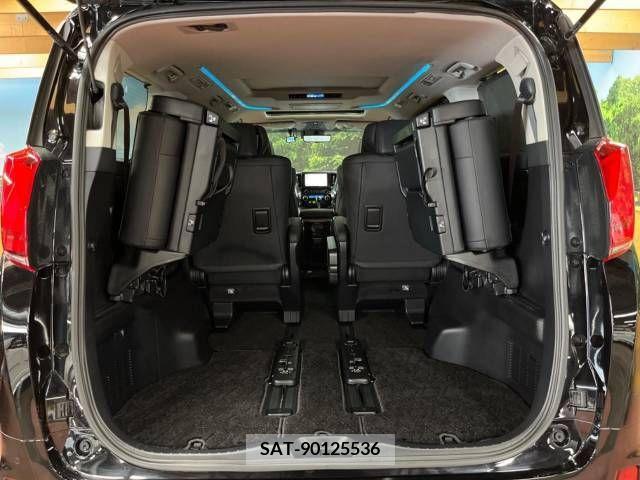 Toyota ALPHARD 2022-05 236305-11