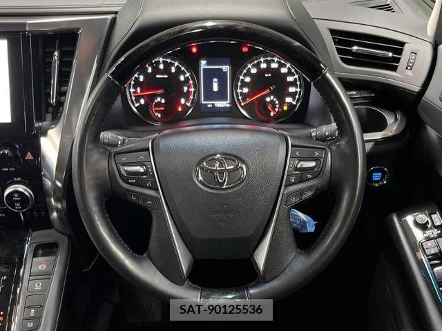 Toyota ALPHARD 2022-05 236305-12