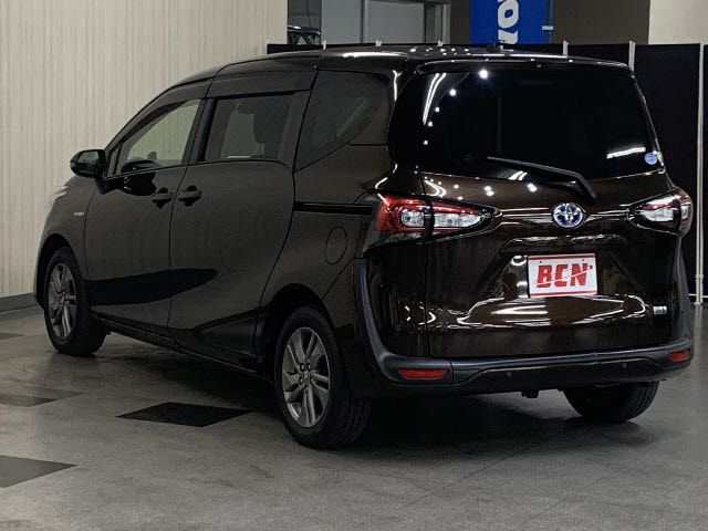 Toyota SIENTA 2019-04 182593-8