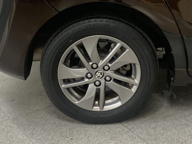 Toyota SIENTA 2019-04 182593-26