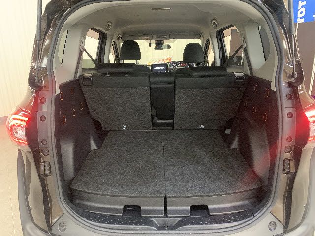 Toyota SIENTA 2019-04 182593-20