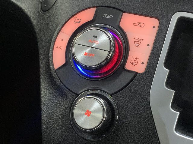 Toyota SIENTA 2019-04 182593-14