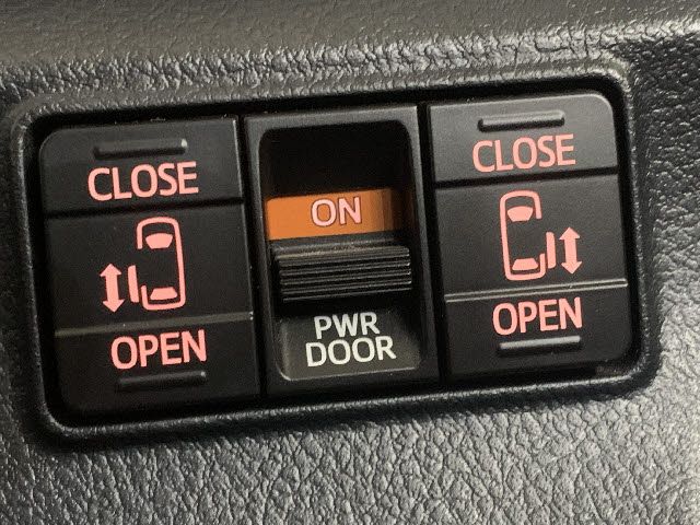 Toyota SIENTA 2019-04 182593-11