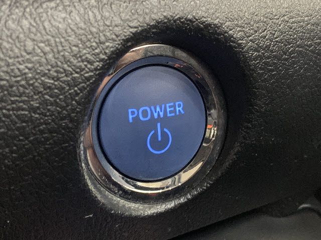 Toyota SIENTA 2019-04 182593-10
