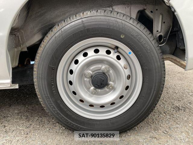 Suzuki EVERY 2016-10 379738-5