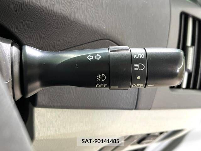 Toyota PRIUS 2011-08 254110-7