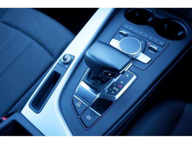 Audi A4 2015-05 185407-15
