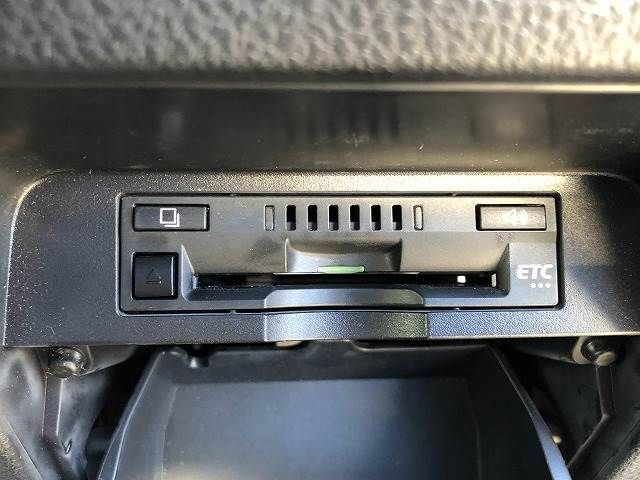 Toyota NOAH 2017-12 15741-10