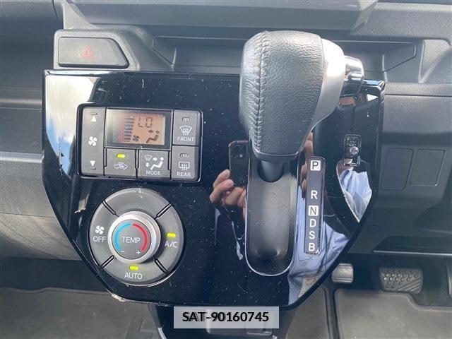 Toyota Pixis Mega 2021-04 352664-16