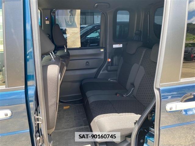 Toyota Pixis Mega 2021-04 352664-3