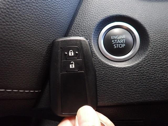 Toyota COROLLA SPORT 2018-12 181759-9