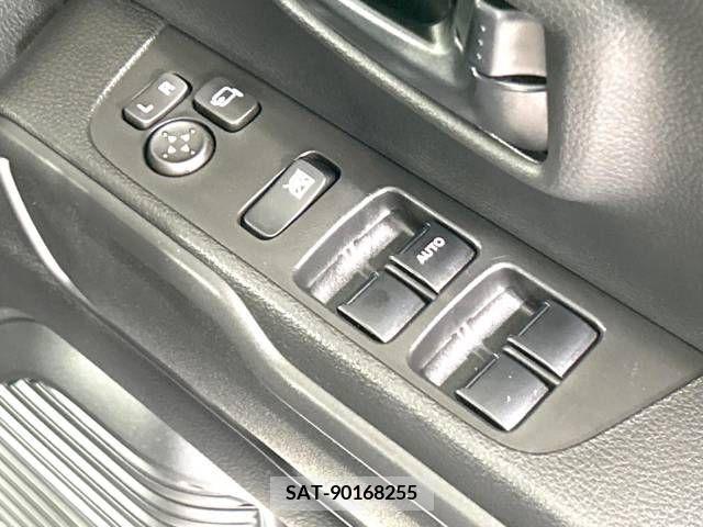 Suzuki HUSTLER 2022-06 384390-7